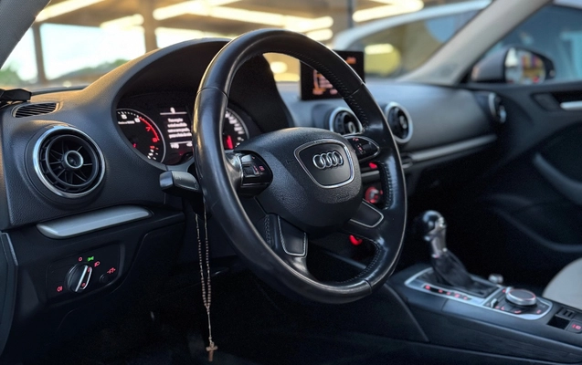 imagem-https://www.socarrao.com.br/sc-vehicle-images-prod/3846180/1789493561558-8e832f39ec8645d29a5de5777a3bbf56_1789489989129.jpg