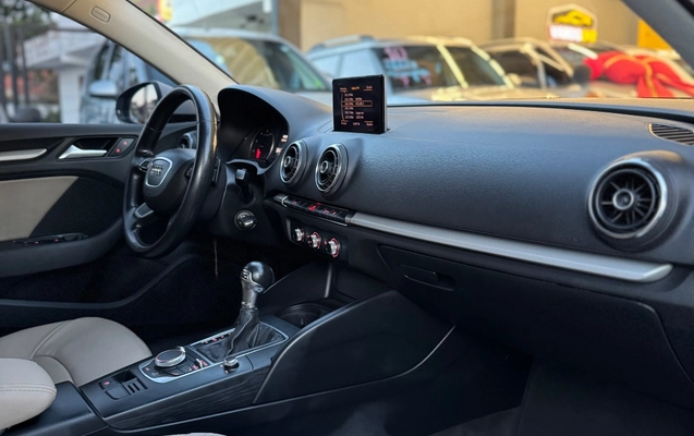 imagem-https://www.socarrao.com.br/sc-vehicle-images-prod/3846180/1789493561561-53ec53db527e48cba883fa3e9f8d4405_1789489989143.jpg