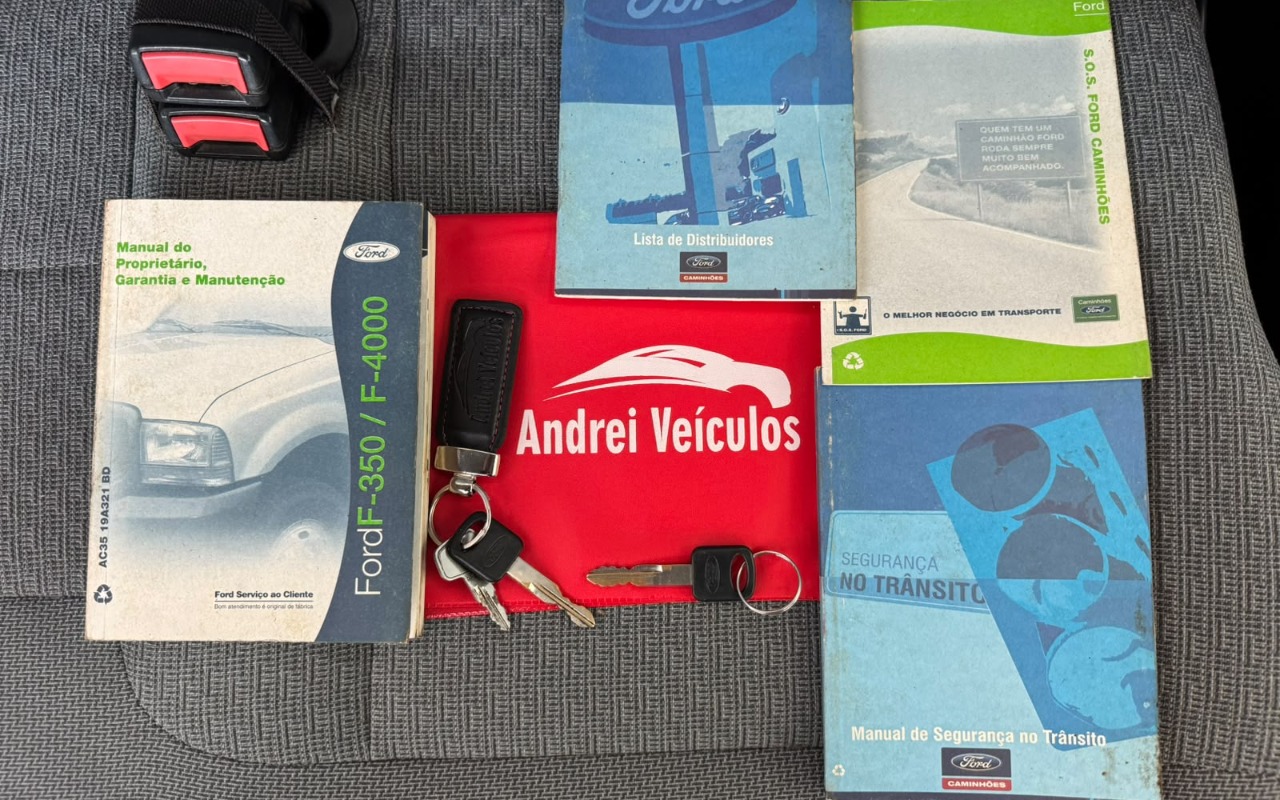imagem-https://www.socarrao.com.br/sc-vehicle-images-prod/3846350/1789495490090-MjAuanBlZw.jpeg