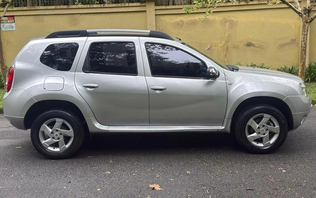 imagem-https://www.socarrao.com.br/sc-vehicle-images-prod/3846532/1789493752873-8376648_9_B_2a6d259583.jpeg
