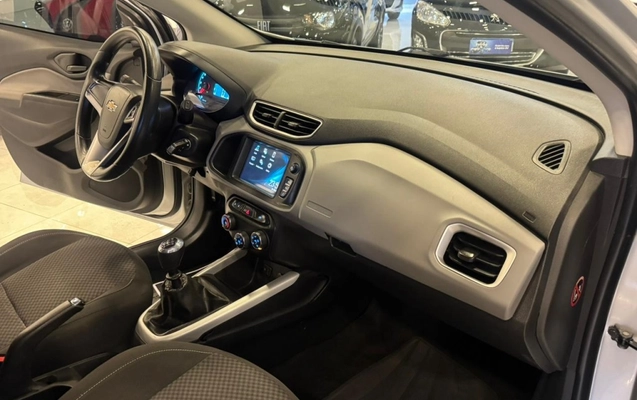 imagem-https://www.socarrao.com.br/sc-vehicle-images-prod/3846544/1789493772852-5_054234.jpg