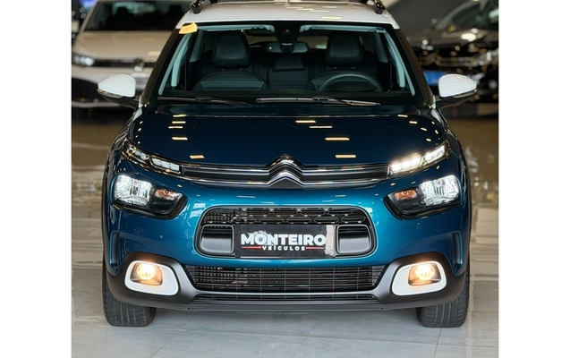 imagem-https://www.socarrao.com.br/sc-vehicle-images-prod/3846545/1789493780686-7_030405.jpg