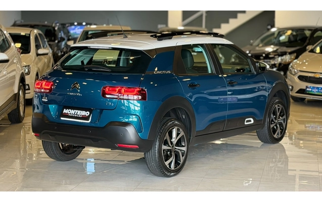 imagem-https://www.socarrao.com.br/sc-vehicle-images-prod/3846545/1789493780691-14_030406.jpg