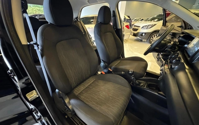 imagem-https://www.socarrao.com.br/sc-vehicle-images-prod/3846548/1789493797002-8.jpg