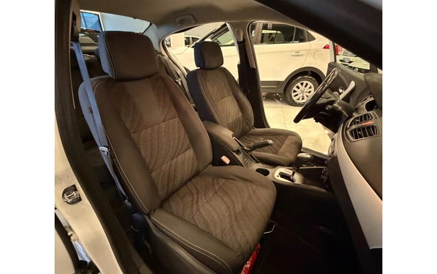 imagem-https://www.socarrao.com.br/sc-vehicle-images-prod/3846568/1789493878690-4_105535.jpg