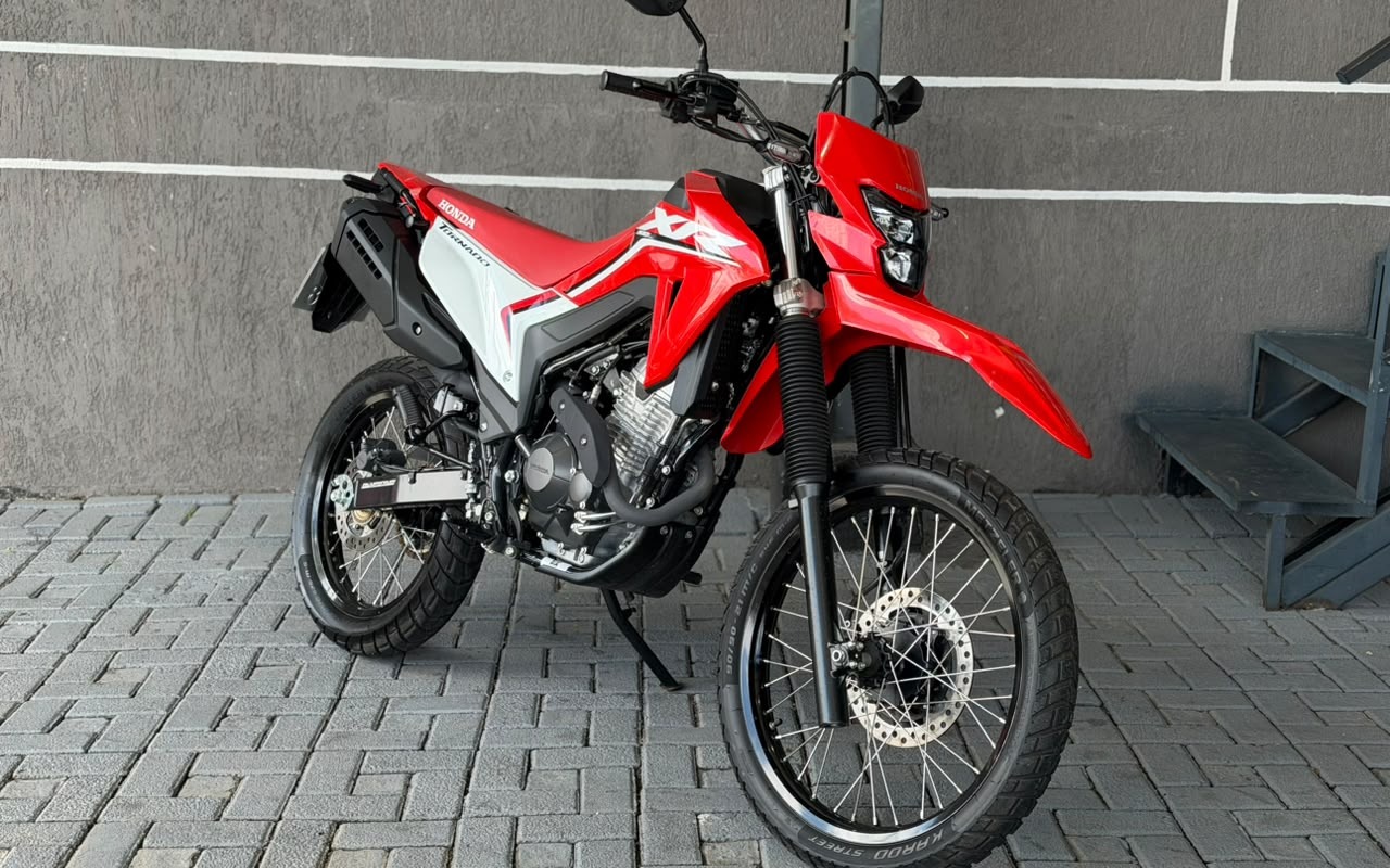 Honda XR 300L TORNADO FLEX 2025 Vermelho — foto 1 de 3