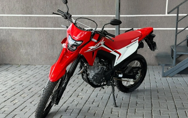 imagem-https://www.socarrao.com.br/sc-vehicle-images-prod/3846795/1789494381892-V2hhdHNBcHAgSW1hZ2UgMjAyNi0wOS0xNSBhdCAxMi40Ni40MS5qcGVn.jpeg