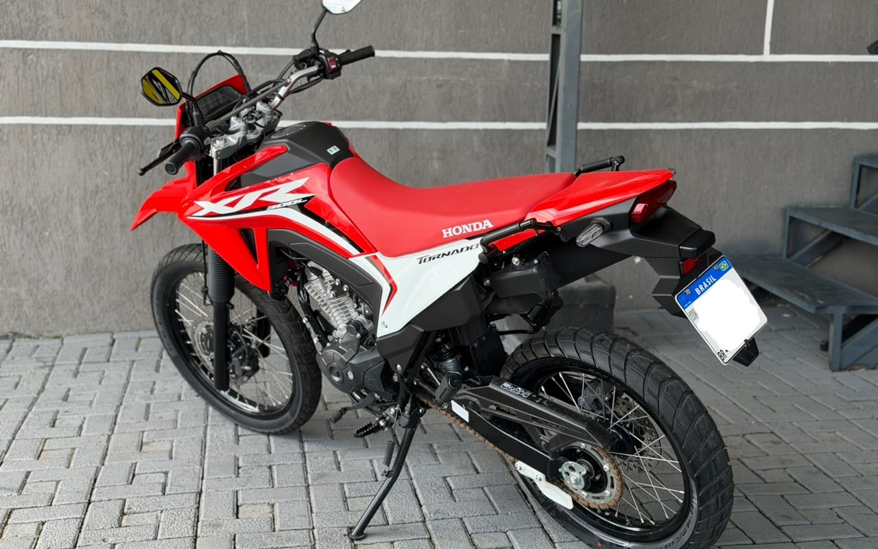 imagem-https://www.socarrao.com.br/sc-vehicle-images-prod/3846795/1789494381973-V2hhdHNBcHAgSW1hZ2UgMjAyNi0wOS0xNSBhdCAxMi40Ni40NC5qcGVn.jpeg