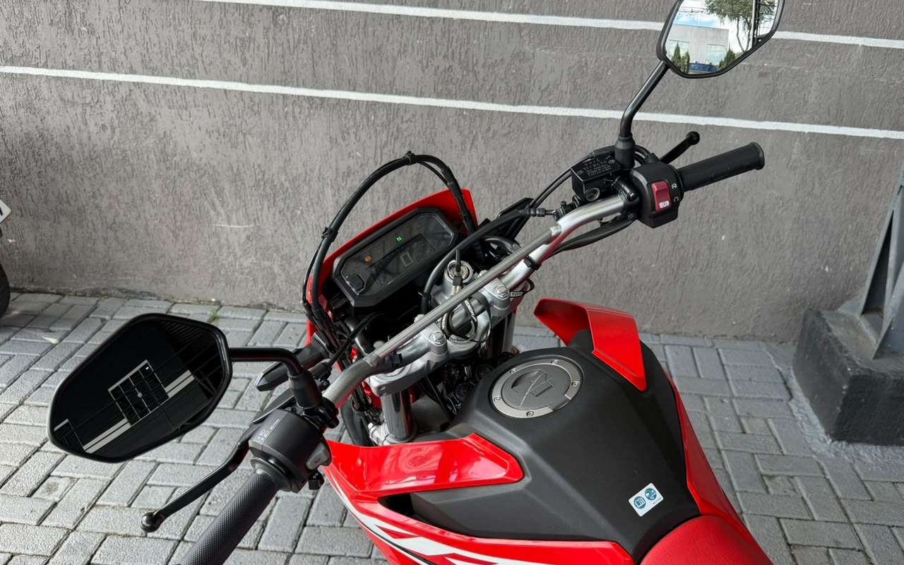 imagem-https://www.socarrao.com.br/sc-vehicle-images-prod/3846795/1789494382272-V2hhdHNBcHAgSW1hZ2UgMjAyNi0wOS0xNSBhdCAxMi40Ni40Mi5qcGVn.jpeg
