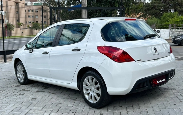 imagem-https://www.socarrao.com.br/sc-vehicle-images-prod/3846828/1789494446557-7_024606.jpg