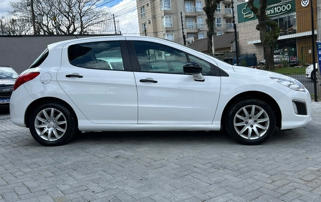 imagem-https://www.socarrao.com.br/sc-vehicle-images-prod/3846828/1789494446559-4_024606.jpg