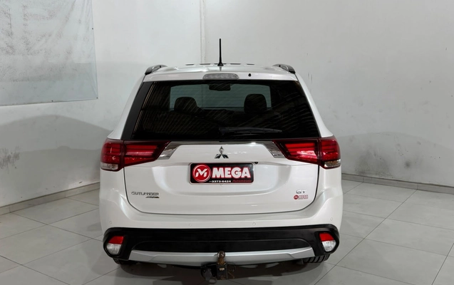 imagem-https://www.socarrao.com.br/sc-vehicle-images-prod/3846944/1789494668737-ddc7cfe4bda3453ba3d3dfb57c24bcde_1789494608619.jpg