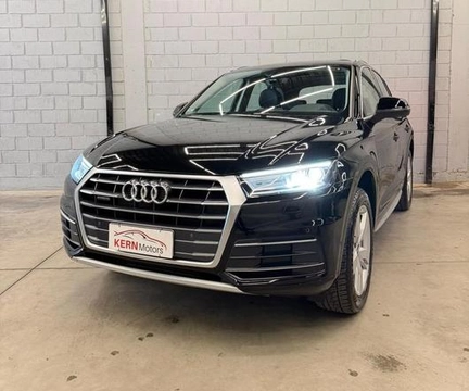 Audi Q5 2018 Preto — foto 1 de 3