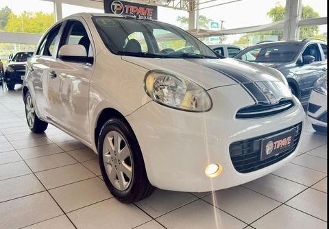 Nissan MARCH 2013 Branco — foto 1 de 3