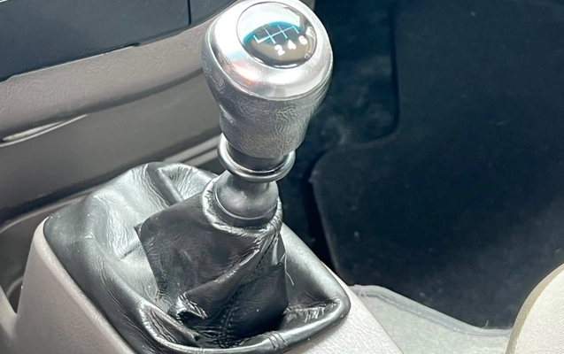 imagem-https://www.socarrao.com.br/sc-vehicle-images-prod/3847142/1789495116198-V2hhdHNBcHAgSW1hZ2UgMjAyNi0wOS0xMiBhdCAxNS40MS4yNCAoMSkuanBlZw.jpeg