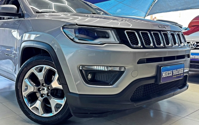 imagem-https://www.socarrao.com.br/sc-vehicle-images-prod/3847406/1789495891072-xzORalV8G19cSU0NfVtFyGd67RsJvcbU.jpg