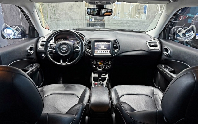 imagem-https://www.socarrao.com.br/sc-vehicle-images-prod/3847406/1789495891074-cqulFf6LqtzeaChpPKucvPJmYU1yd9sO.jpg