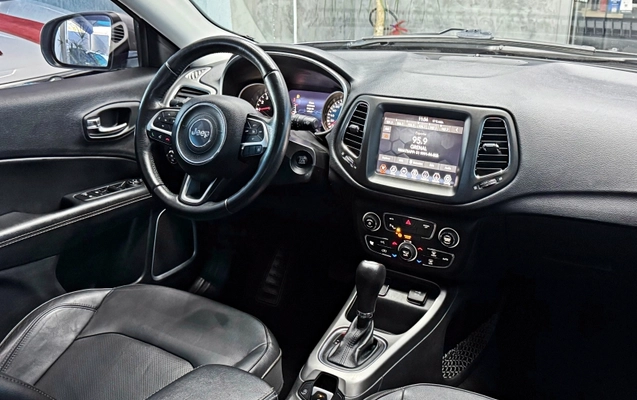imagem-https://www.socarrao.com.br/sc-vehicle-images-prod/3847406/1789495891076-mgcWgdTpjedNDxIungIa1ZhoMbWxp0ru.jpg