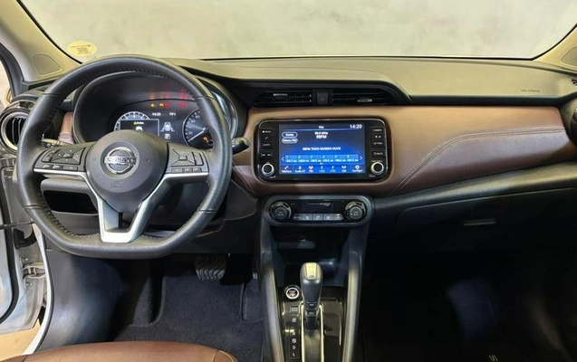 imagem-https://www.socarrao.com.br/sc-vehicle-images-prod/3847500/1789667362805-8479221_17_B_2eccb99d63.jpeg
