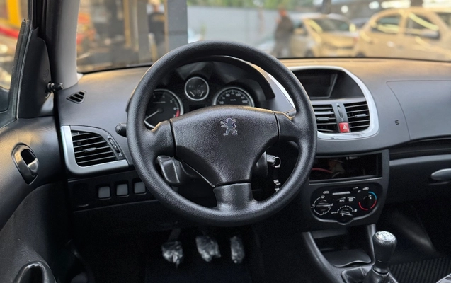 imagem-https://www.socarrao.com.br/sc-vehicle-images-prod/3847758/1789505634428-43e7ed48a87c44bebd6f55468cea6952_1789490075871.jpg