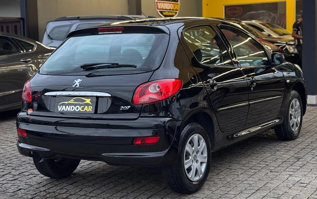 imagem-https://www.socarrao.com.br/sc-vehicle-images-prod/3847758/1789505634433-a10b459ef7da4d30b236dc10baa68c82_1789490075891.jpg