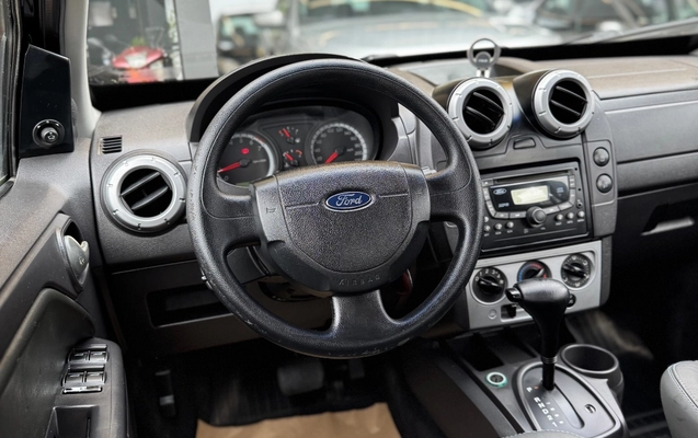 imagem-https://www.socarrao.com.br/sc-vehicle-images-prod/3847828/1789496468087-5d5a4ec0a47941969f89aaf3603edaaa_1789490351929.jpg
