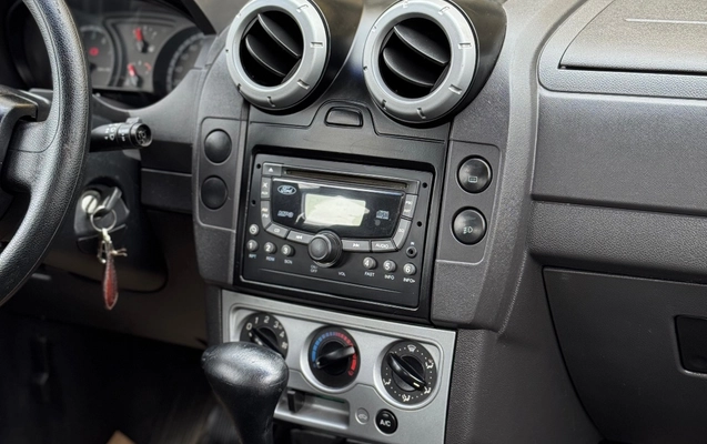 imagem-https://www.socarrao.com.br/sc-vehicle-images-prod/3847828/1789496468093-5847b8d8c7374c7d979b8c1782b68cb5_1789490351942.jpg