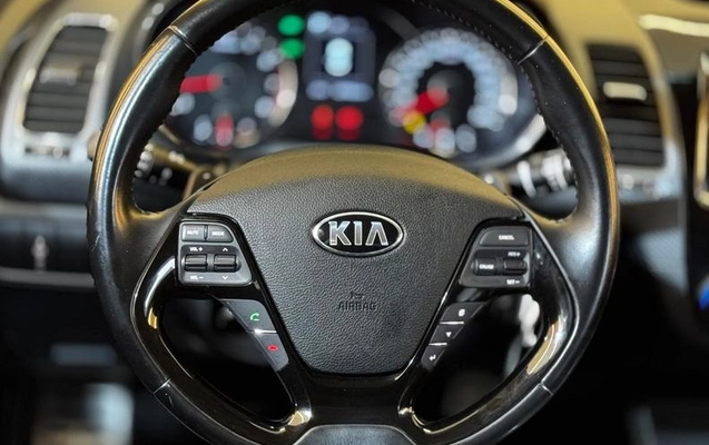 imagem-https://www.socarrao.com.br/sc-vehicle-images-prod/3847876/1789496628469-8374238_18_B_958157f0a7.jpeg