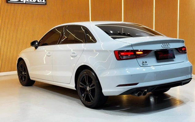 imagem-https://www.socarrao.com.br/sc-vehicle-images-prod/3847905/1789496770654-8418587_6_B_74c7c93509.jpeg