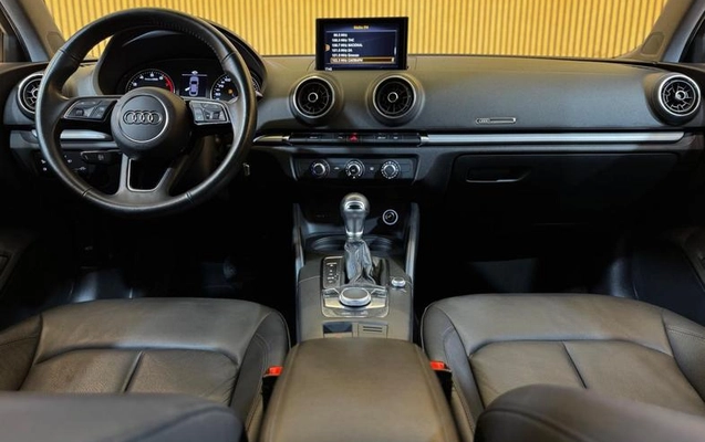 imagem-https://www.socarrao.com.br/sc-vehicle-images-prod/3847905/1789496770668-8418587_13_B_9b97e08203.jpeg