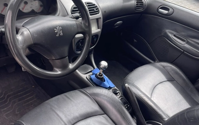 imagem-https://www.socarrao.com.br/sc-vehicle-images-prod/3847906/1789496832529-V2hhdHNBcHAgSW1hZ2UgMjAyNi0wOS0xNSBhdCAxMy4zNy4yOS5qcGVn.jpeg