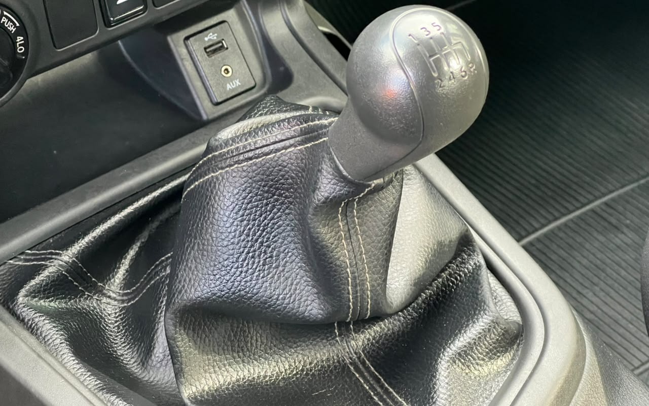 imagem-https://www.socarrao.com.br/sc-vehicle-images-prod/3847923/1789497007052-V2hhdHNBcHAgSW1hZ2UgMjAyNi0wOS0wOCBhdCAxNS41Ni4wNSAoMSkuanBlZw.jpeg
