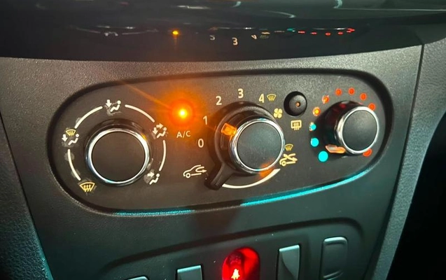 imagem-https://www.socarrao.com.br/sc-vehicle-images-prod/3847934/1789497116898-8285482_14_B_543f5de418.jpeg