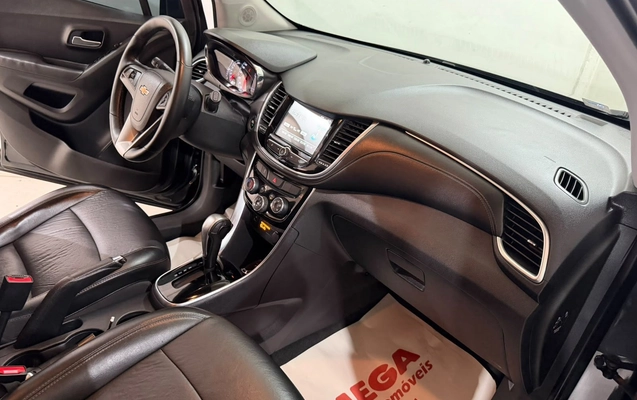 imagem-https://www.socarrao.com.br/sc-vehicle-images-prod/3848068/1789561647835-23de214fc4ab40b78a3824a797c0ead1_1789497103612.jpg