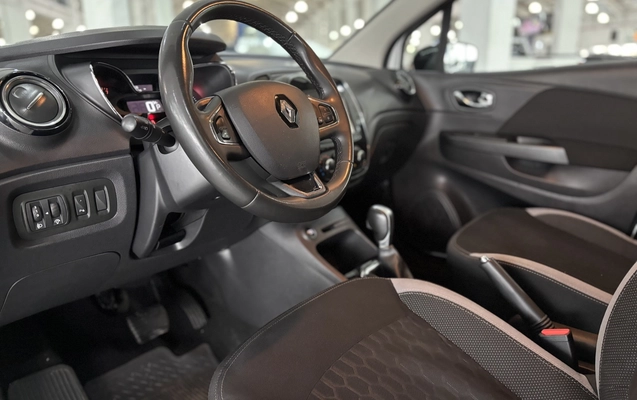 imagem-https://www.socarrao.com.br/sc-vehicle-images-prod/3848155/1789497322424-1_062048.jpg