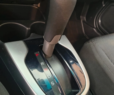 imagem-https://www.socarrao.com.br/sc-vehicle-images-prod/3848279/1789497483916-NPZXS6HodBDnRDMpg1y8pJop1NddjuWl.jpg