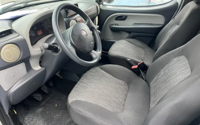 imagem-https://www.socarrao.com.br/sc-vehicle-images-prod/3848343/1789571402082-bf9e625b-fc24-4fab-832b-9410369bf3df.webp