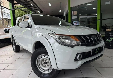 Mitsubishi Triton 2023 Branco — foto 1 de 3