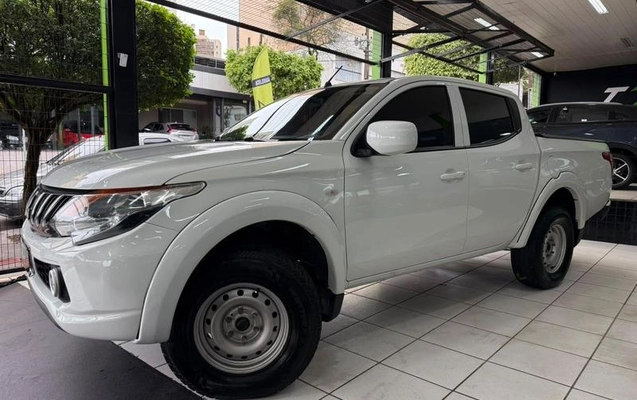 imagem-https://www.socarrao.com.br/sc-vehicle-images-prod/3848626/1789503320520-8420845_1_B_e5f8ac8b1c.jpeg