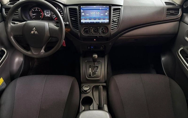 imagem-https://www.socarrao.com.br/sc-vehicle-images-prod/3848626/1789503320521-8420845_13_B_42c77d8e57.jpeg