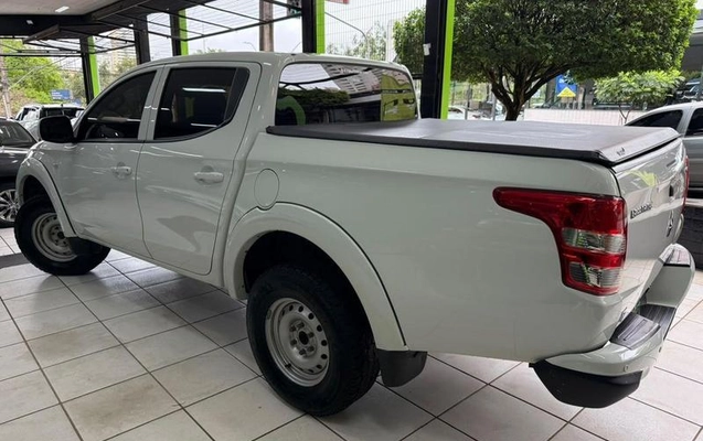 imagem-https://www.socarrao.com.br/sc-vehicle-images-prod/3848626/1789503320521-8420845_1_B_791c085445.jpeg