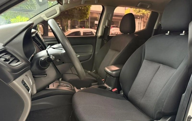 imagem-https://www.socarrao.com.br/sc-vehicle-images-prod/3848626/1789503320522-8420845_4_B_9fbc19db6e.jpeg