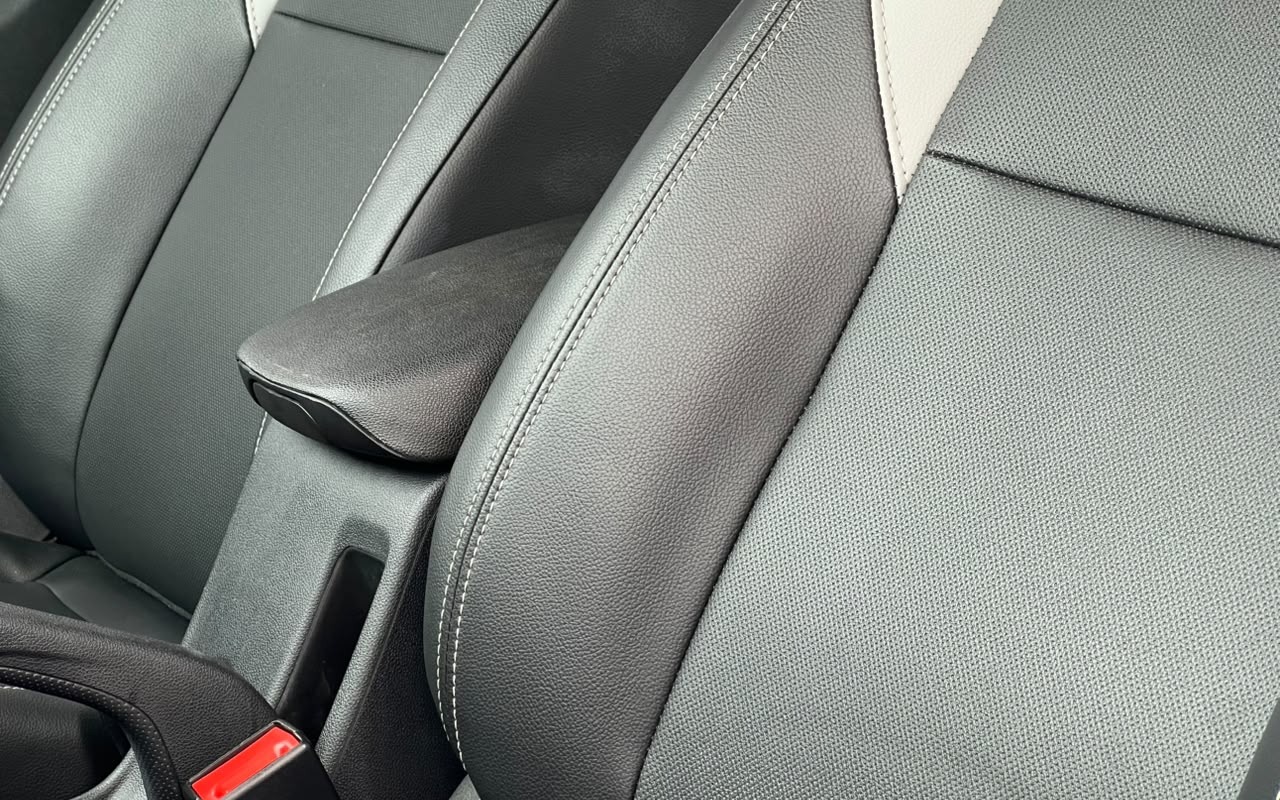 imagem-https://www.socarrao.com.br/sc-vehicle-images-prod/3848674/1789498146638-V2hhdHNBcHAgSW1hZ2UgMjAyNi0wOS0xMiBhdCAxMS4yNi4yNiAoMSkuanBlZw.jpeg