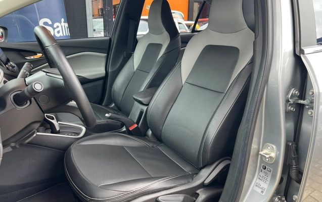 imagem-https://www.socarrao.com.br/sc-vehicle-images-prod/3848674/1789498146741-V2hhdHNBcHAgSW1hZ2UgMjAyNi0wOS0xMiBhdCAxMS4yNi4yNi5qcGVn.jpeg