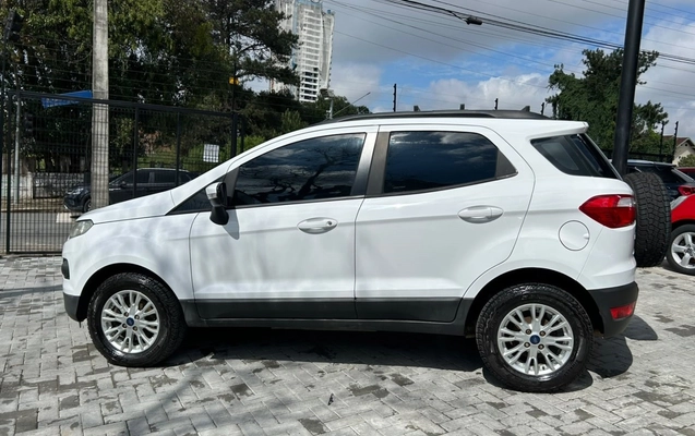 imagem-https://www.socarrao.com.br/sc-vehicle-images-prod/3848847/1789498357082-5_035200.jpg