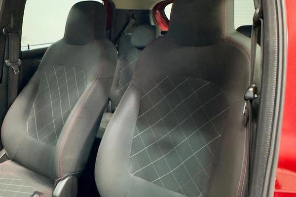 imagem-https://www.socarrao.com.br/sc-vehicle-images-prod/3848951/1789656391827-8461454_4_B_ca836090e2.jpeg