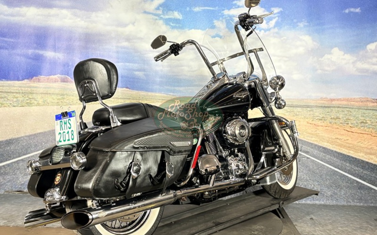 HARLEY-DAVIDSON ROAD KING CLASSIC  FLHRC/ CUSTOM FLHRSI 2007 Preto — foto 1 de 3