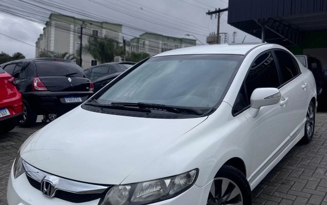 imagem-https://www.socarrao.com.br/sc-vehicle-images-prod/3849256/1789499156439-SU1HLTIwMjYwOTE1LVdBMDAzMS5qcGc.jpg