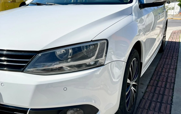 imagem-https://www.socarrao.com.br/sc-vehicle-images-prod/3849277/1789499207085-003_c4c696fe4efad57d7ed2a5f7984e4612.jpeg