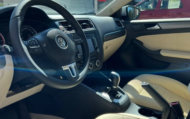 imagem-https://www.socarrao.com.br/sc-vehicle-images-prod/3849277/1789499207098-003_1b7eca434f0706a9c0c73104a6031599.jpeg
